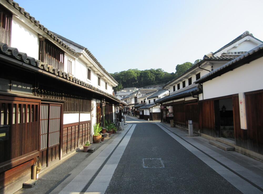 �q�~���ϒn��i���R���q�~�s�j