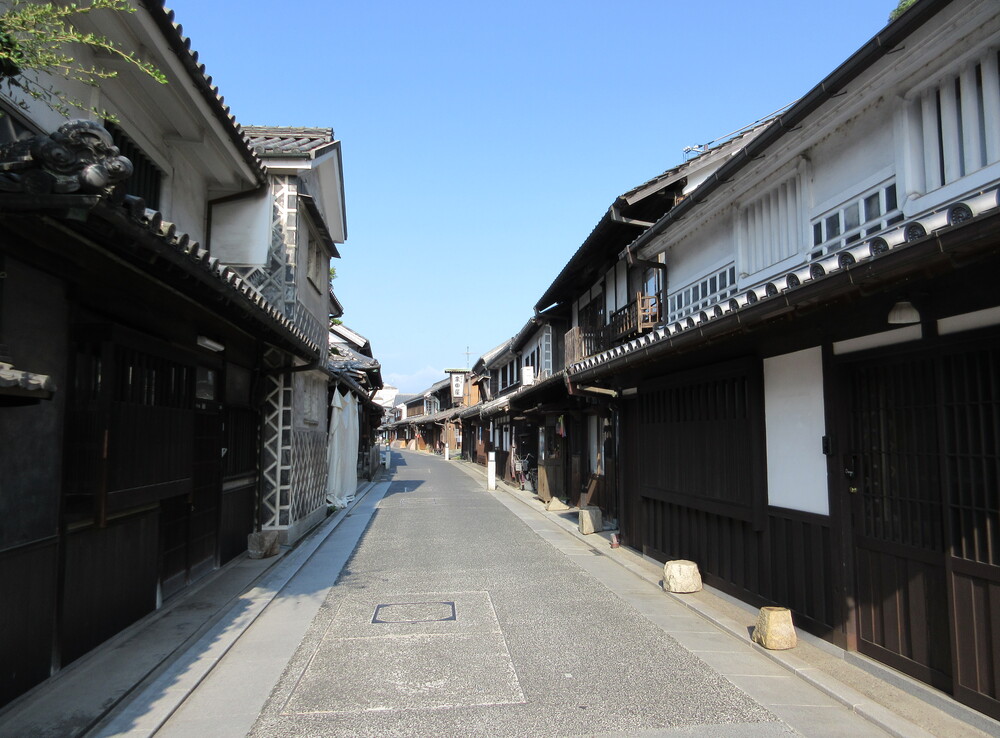 �q�~���ϒn��i���R���q�~�s�j