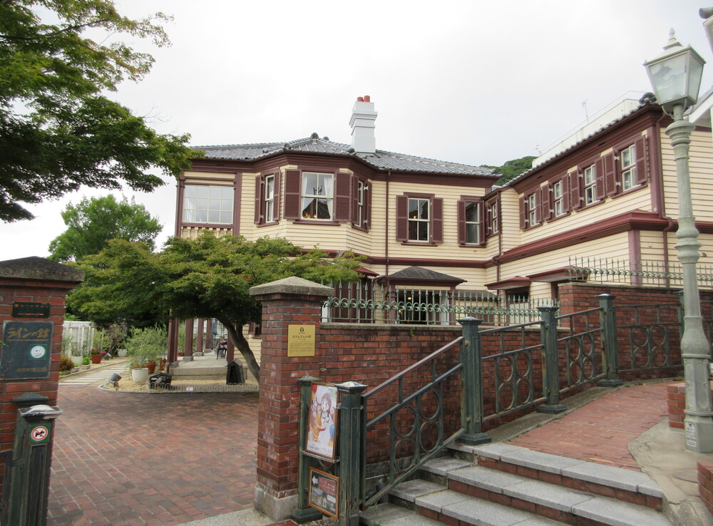 ���h���E�F�����i���C���̊فj