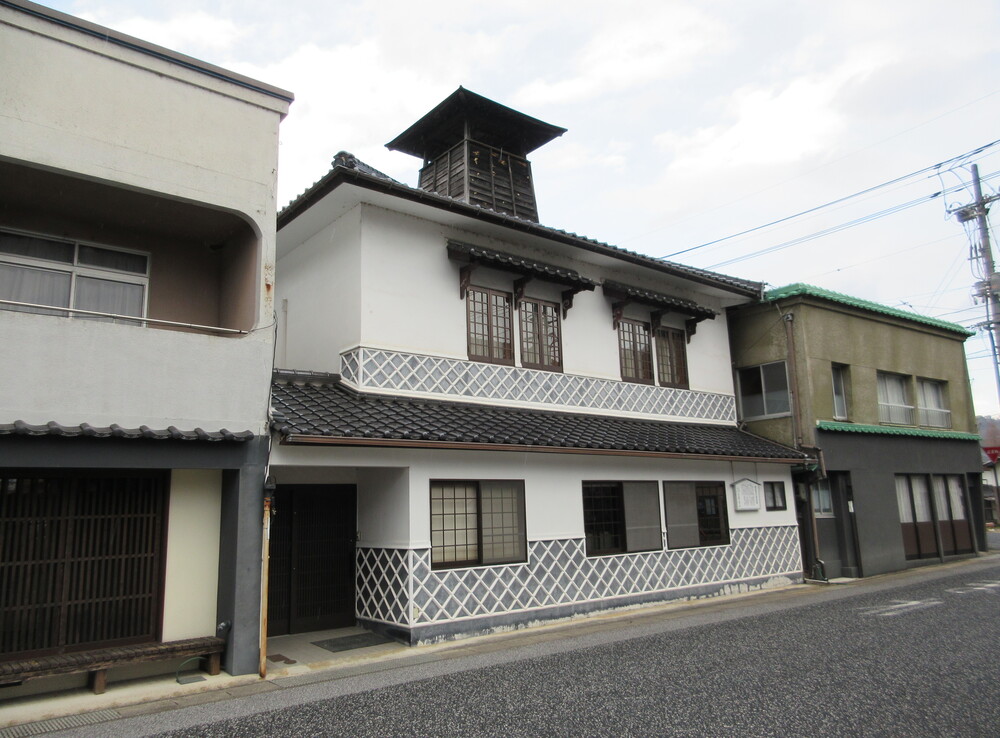 旧警察署・天領上下白壁の町並み(広島県府中市)