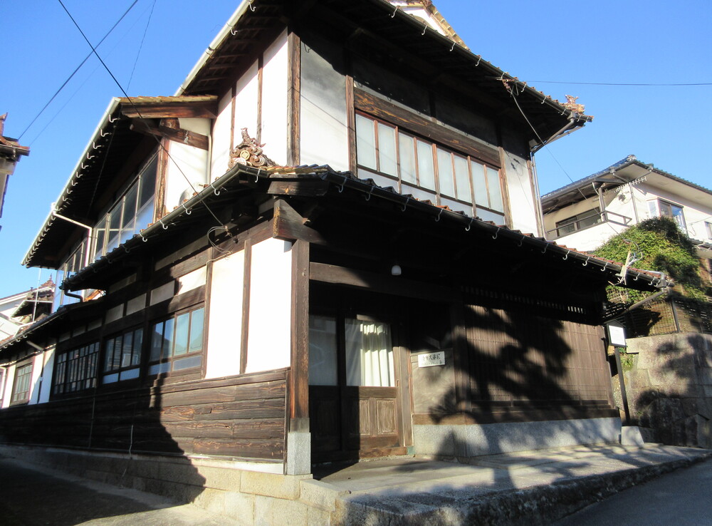 �員�ƏZ��E���s�̒����݁i�L�������L���s�j