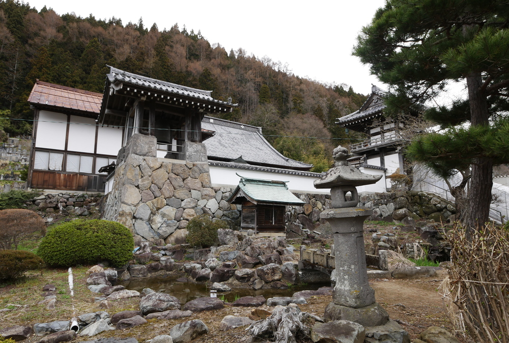 温泉寺・渋温泉の町並み(長野県山ノ内町)