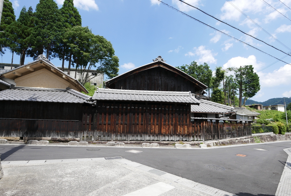 信楽の町並み(滋賀県甲賀市)