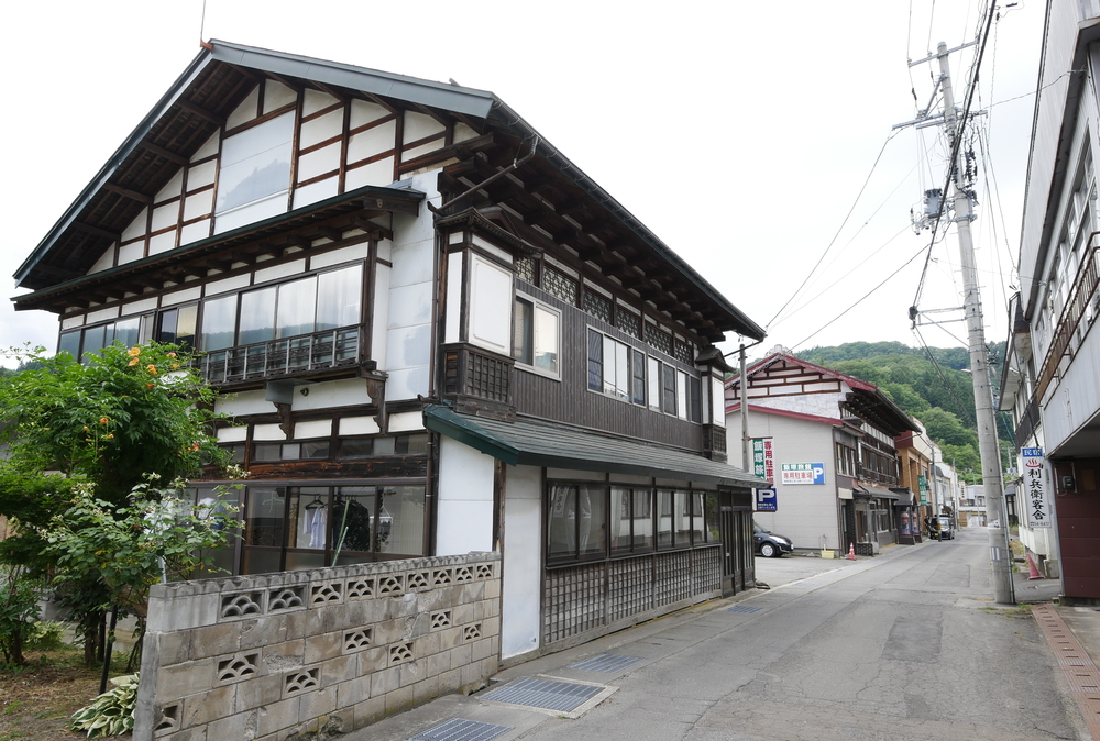 温湯温泉の町並み(青森県黒石市)