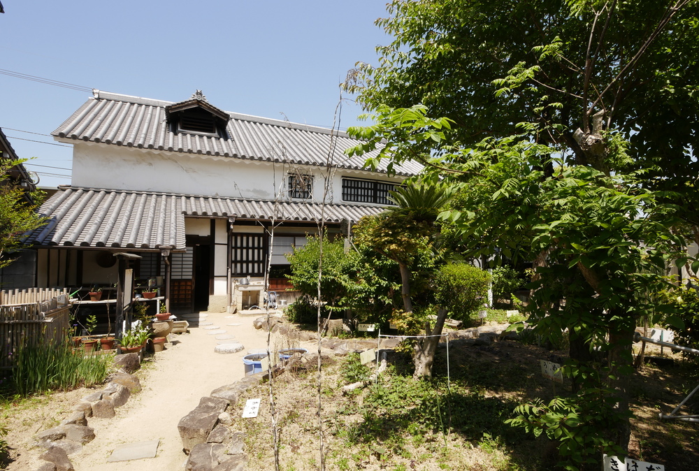 平賀源内旧邸 薬草園|志度の町並み(香川県さぬき市)