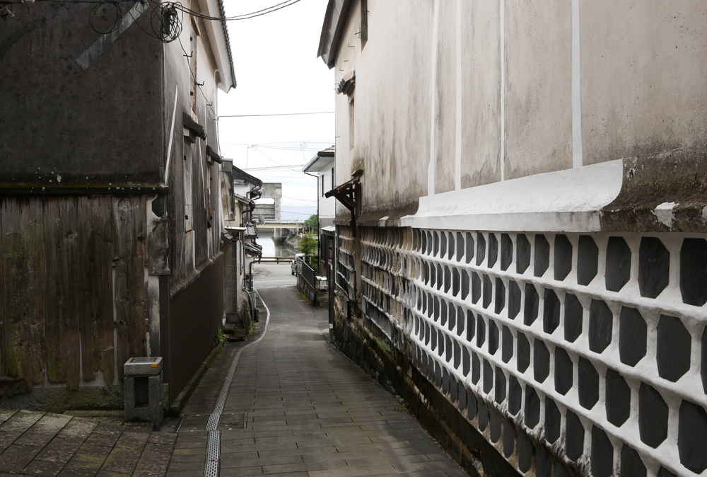 汐見坂|松合土蔵白壁の町並み(熊本県宇城市)
